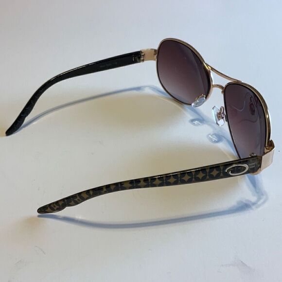 Oscar de la Renta Frames - Picture 3 of 5
